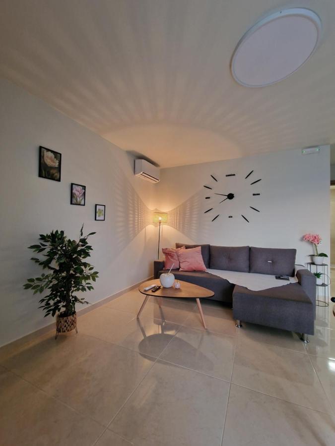 S N G/ Best View Apartment Kíssamos Екстериор снимка